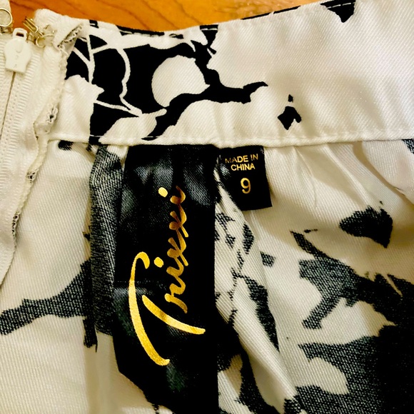 🔐Trixxi black and white skirt🔐 - Picture 3 of 3